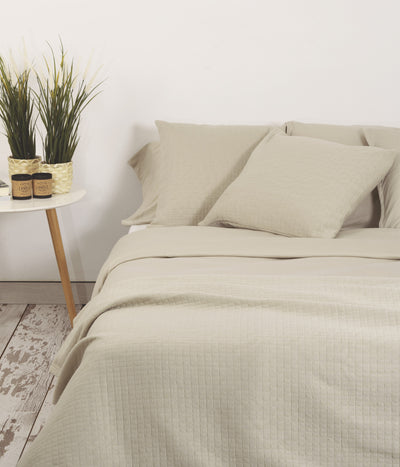 Basic Linen Bedspread